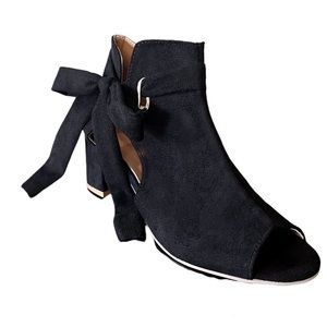 Black Peep Toe Sandals Sz 7